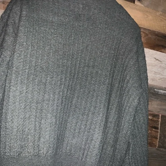 Pink Rose sage green soft sweater. Size Lg. - Picture 7 of 7